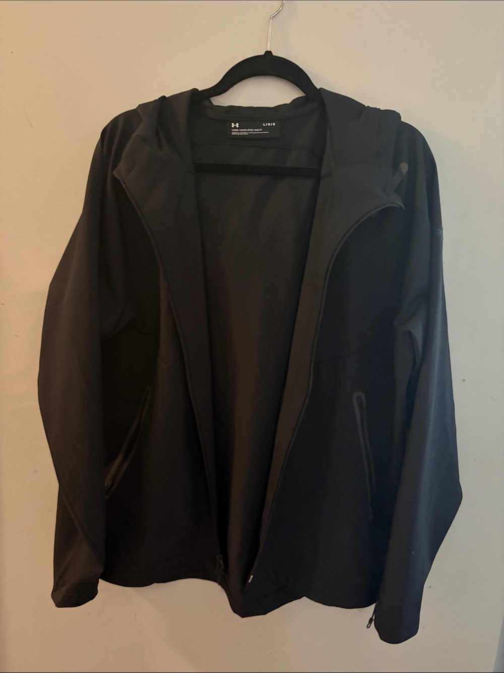 Under Armour Men's Black Hooded Softshell Jacket